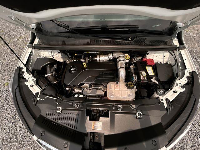 Photo of 2022 Summit White Buick Encore