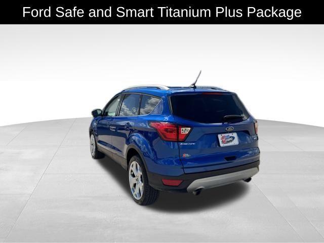Photo of 2019 Lightning Blue Ford Escape