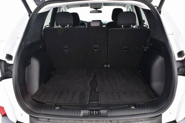 Photo of 2022 Oxford White Ford Escape