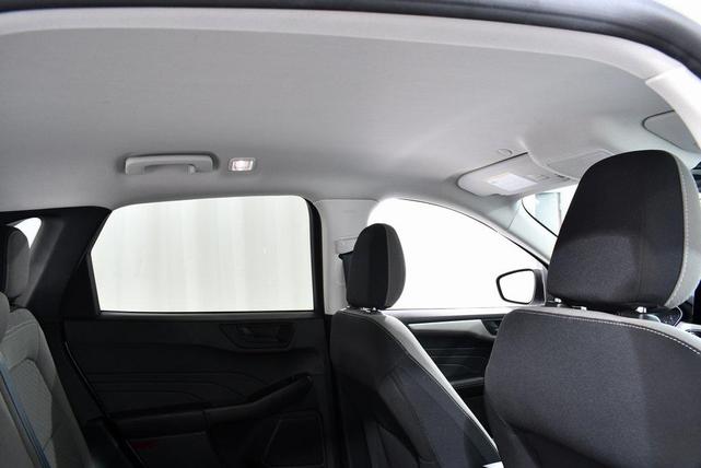 Photo of 2022 Oxford White Ford Escape
