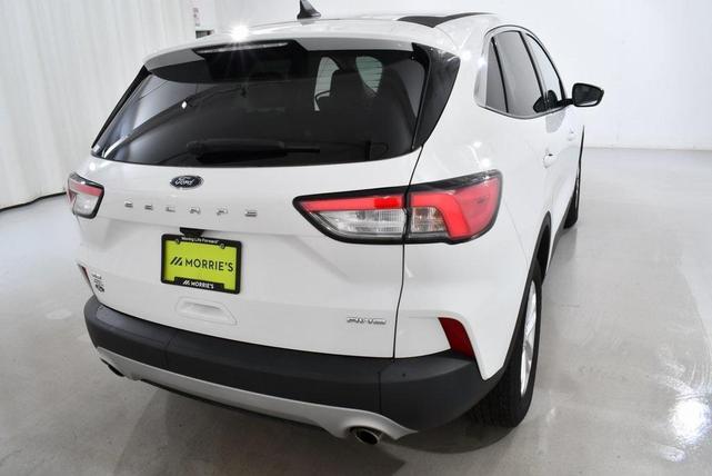 Photo of 2022 Oxford White Ford Escape