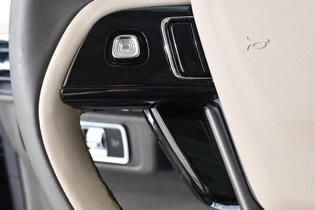 Photo of 2023 Infinite Black Metallic Lincoln Corsair