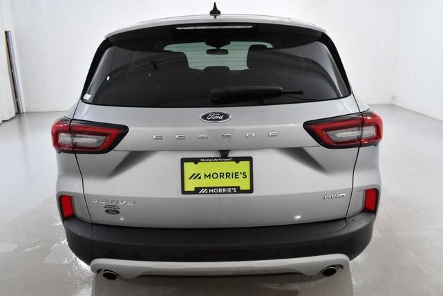 Photo of 2024 Iconic Silver Metallic Ford Escape