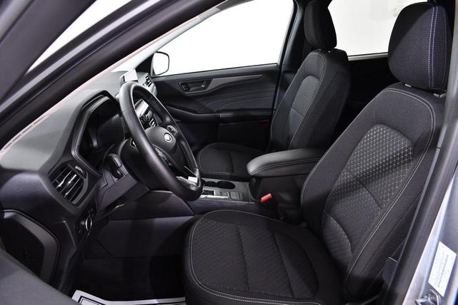 Photo of 2024 Iconic Silver Metallic Ford Escape