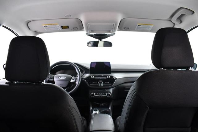 Photo of 2024 Iconic Silver Metallic Ford Escape