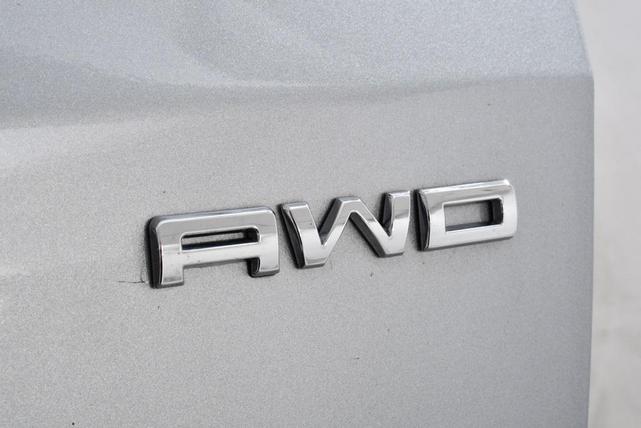 Photo of 2024 Iconic Silver Metallic Ford Escape