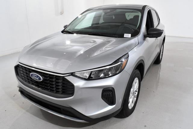 Photo of 2024 Iconic Silver Metallic Ford Escape