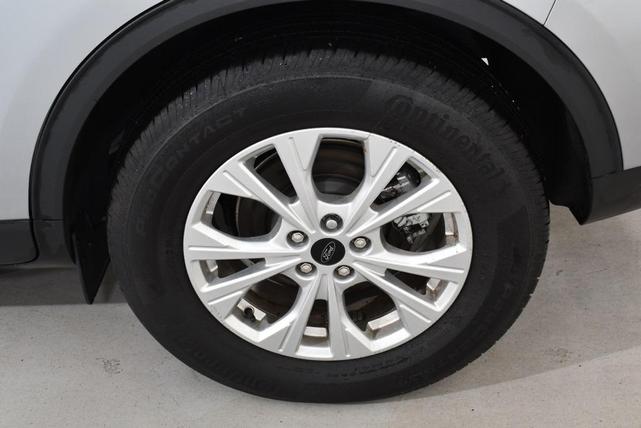 Photo of 2024 Iconic Silver Metallic Ford Escape