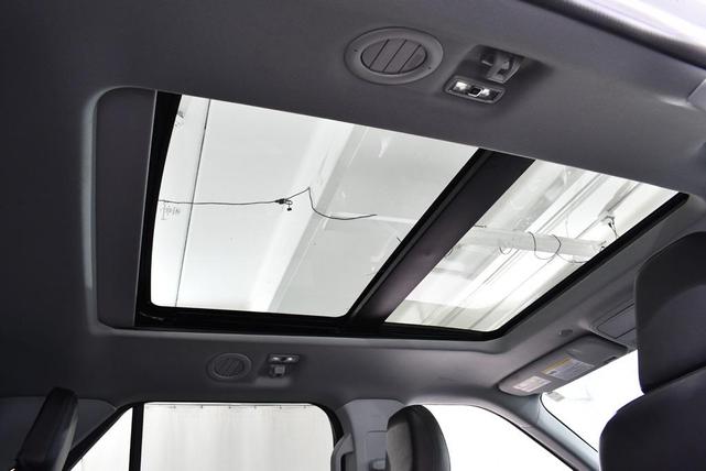 Photo of 2022 Iconic Silver Metallic Ford Explorer