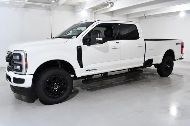 Photo of 2025 White Metallic Ford F-350