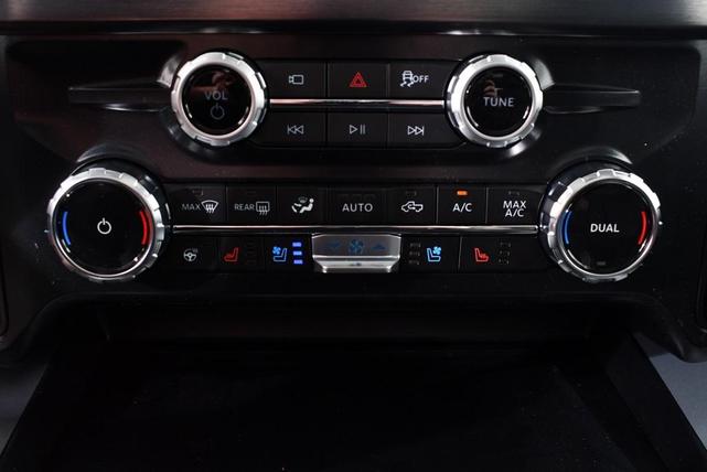 Photo of 2025 White Metallic Ford F-350