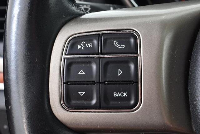 Photo of 2013 Bright White Clearcoat Jeep Grand Cherokee
