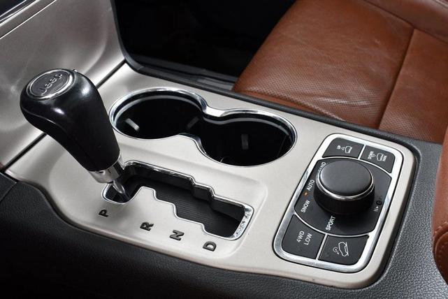 Photo of 2013 Bright White Clearcoat Jeep Grand Cherokee