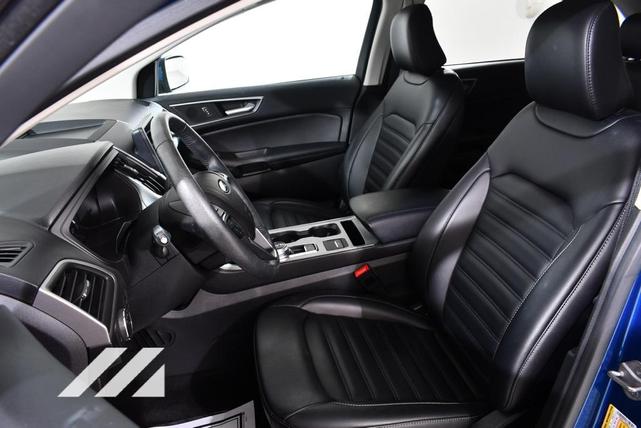 Photo of 2022 Atlas Blue Metallic Ford Edge