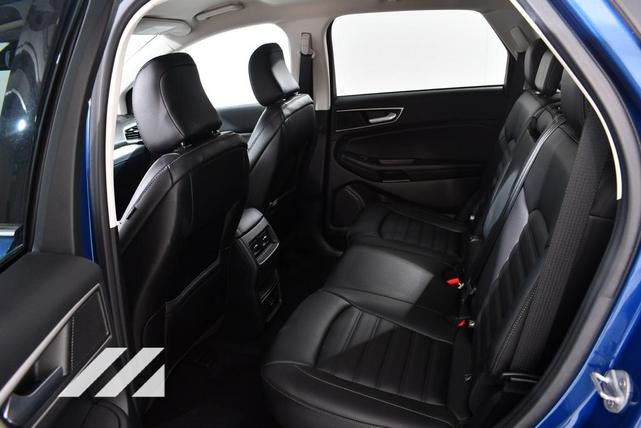 Photo of 2022 Atlas Blue Metallic Ford Edge