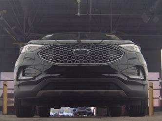 Photo of 2023 Agate Black Metallic Ford Edge