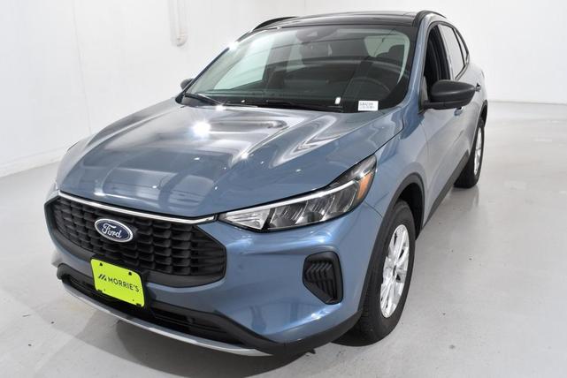 Photo of 2025 Vapor Blue Ford Escape