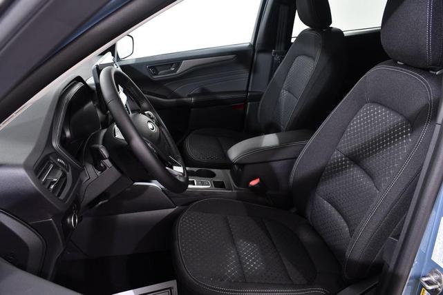Photo of 2025 Vapor Blue Ford Escape