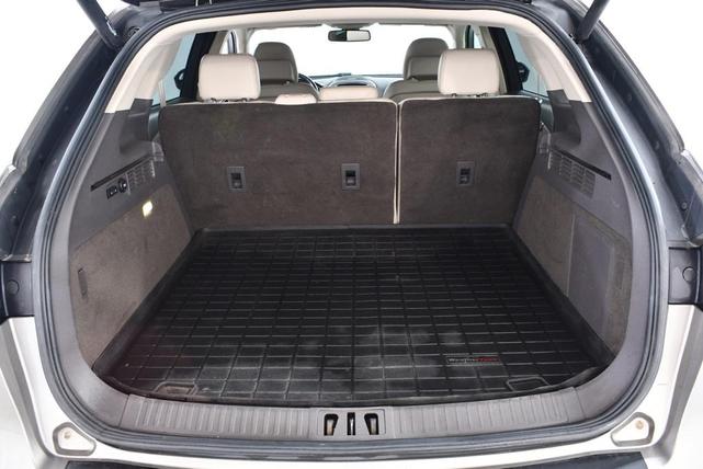 Photo of 2016 Luxe Metallic Lincoln MKX