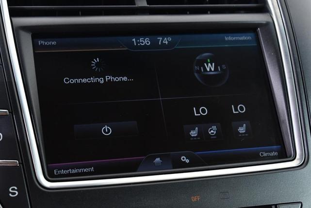 Photo of 2016 Luxe Metallic Lincoln MKX