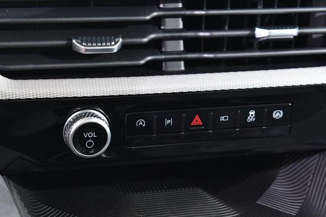 Photo of 2025 Blue Ford Explorer