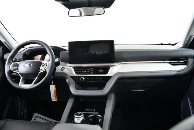 Photo of 2025 Blue Ford Explorer