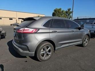 Photo of 2022 Carbonized Gray Metallic Ford Edge