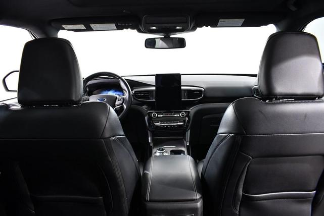 Photo of 2021 Black Ford Explorer