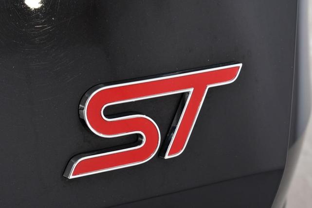 Photo of 2021 Black Ford Explorer