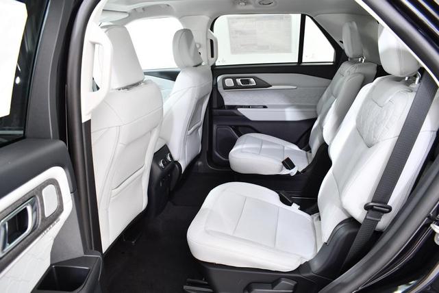 Photo of 2025 Black Metallic Ford Explorer