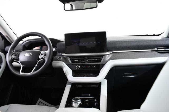 Photo of 2025 Black Metallic Ford Explorer