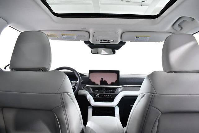 Photo of 2025 Black Metallic Ford Explorer