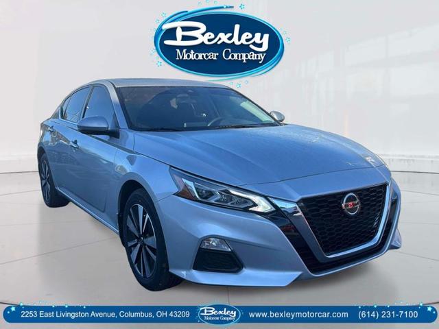 Photo of 2021 Silver Nissan Altima
