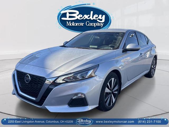 Photo of 2021 Silver Nissan Altima