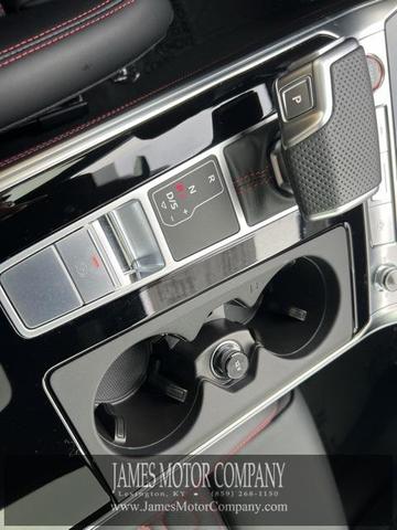 Photo of 2024 Glacier White Metallic Audi RS 6 Avant