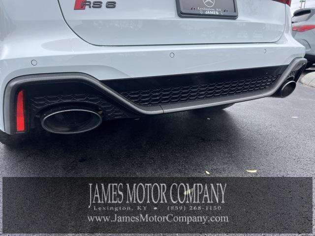 Photo of 2024 Glacier White Metallic Audi RS 6 Avant