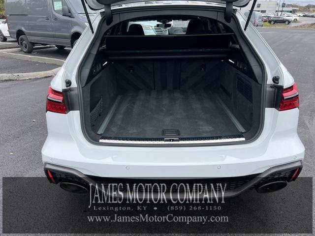 Photo of 2024 Glacier White Metallic Audi RS 6 Avant