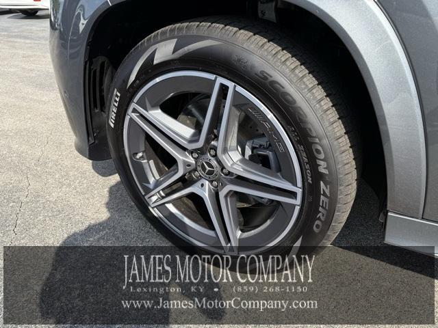 Photo of 2026 Gray Metallic Mercedes-Benz GLS 450