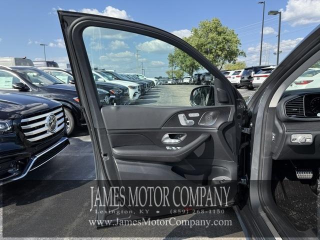 Photo of 2026 Gray Metallic Mercedes-Benz GLS 450