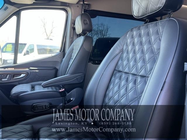 Photo of 2023 Black Mercedes-Benz Sprinter 3500