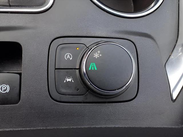 Photo of 2022 Mosaic Black Metallic Chevrolet Traverse