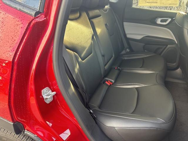 Photo of 2025 Red Hot Pearlcoat Jeep Compass
