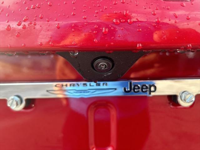 Photo of 2025 Red Hot Pearlcoat Jeep Compass