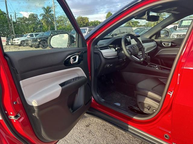Photo of 2025 Red Hot Pearlcoat Jeep Compass
