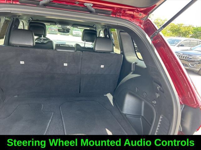 Photo of 2021 Velvet Red Pearlcoat Jeep Grand Cherokee