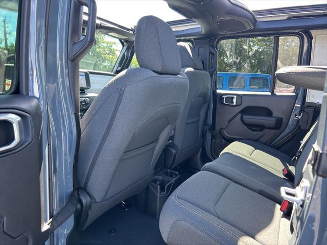 Photo of 2025 Anvil Clear Coat Jeep Wrangler