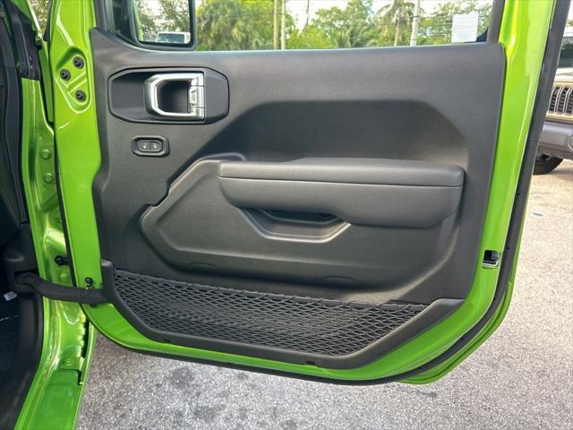 Photo of 2025 Mojito Clearcoat Jeep Wrangler