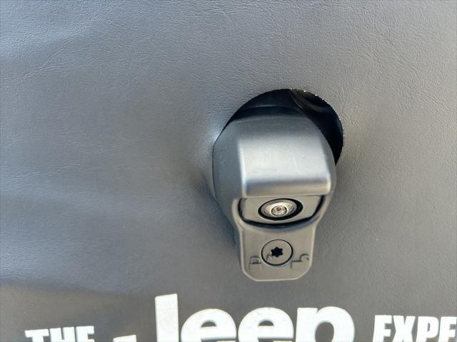Photo of 2025 Black Clearcoat Jeep Wrangler