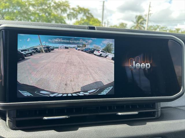 Photo of 2025 Black Clearcoat Jeep Wrangler