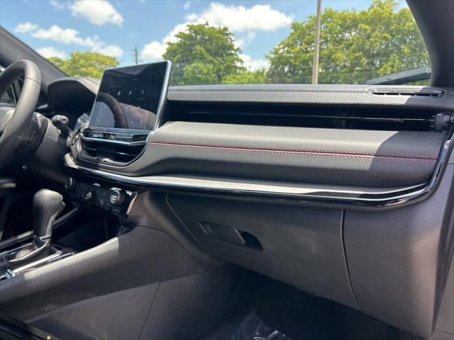 Photo of 2024 Diamond Black Crystal Pearlcoat Jeep Compass
